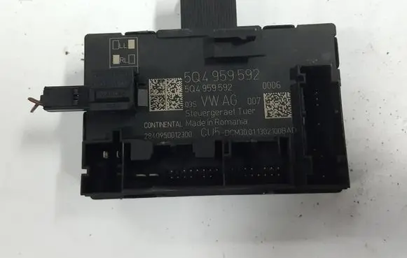 Seat Leon (5F) Door control unit/module 5Q4959592XAUTOP 5Q4959592