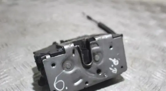 Fiat Ducato Front door lock 977713100