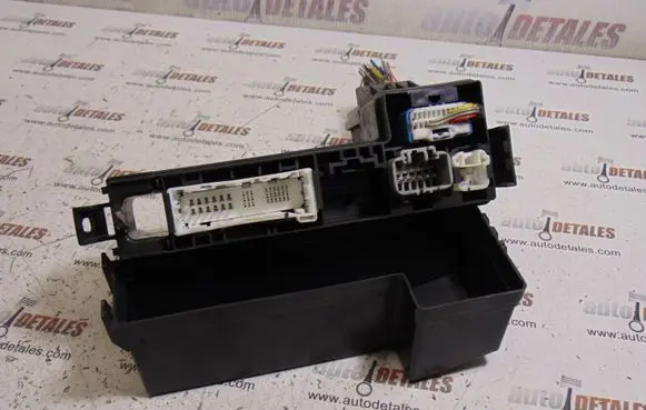 Lexus IS 220D-250-350 Fuse box set 8266253060