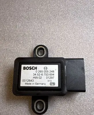 BMW 5 E39 ESP acceleration yaw rate sensor 34526753694 0265005248
