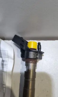 Audi A6 S6 C6 4F Fuel injector 059130277AJ