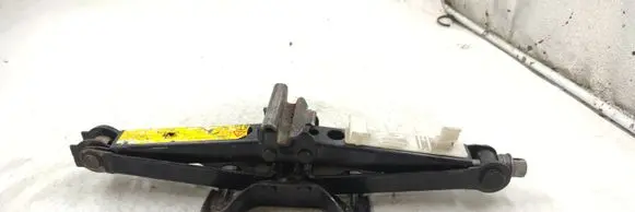 Ford Focus Lift Jack 1S7117K759AA