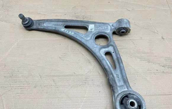 KIA Optima Front lower control arm/wishbone 54500E6100
