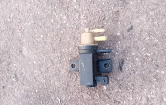 Renault Master III Vacuum valve 149361858r