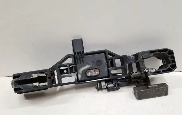 Front door exterior handle/bracket