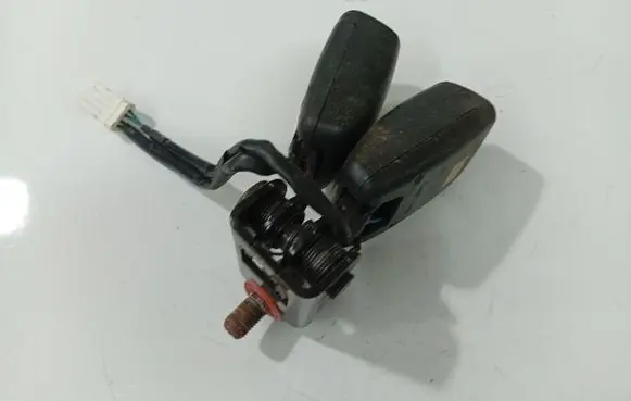 KIA Ceed Rear seatbelt buckle 