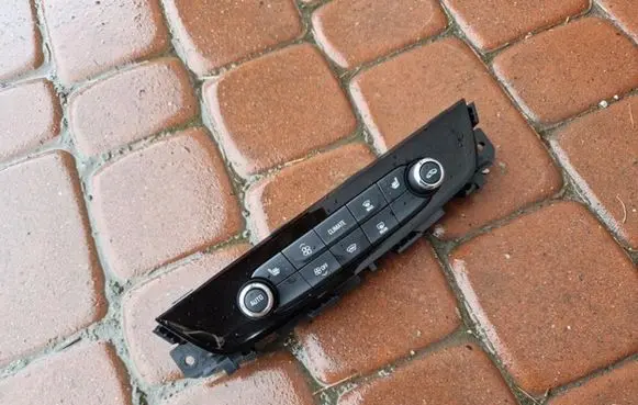 Opel Insignia B Climate control unit 39113536