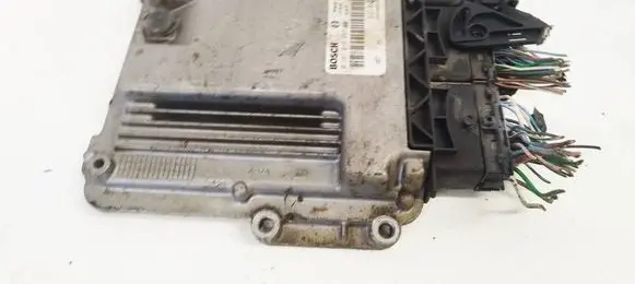 Dacia Sandero Engine control unit/module 0281019457 237102213R