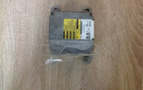 Toyota Avensis T250 Airbag control unit/module 8917005160 208623106