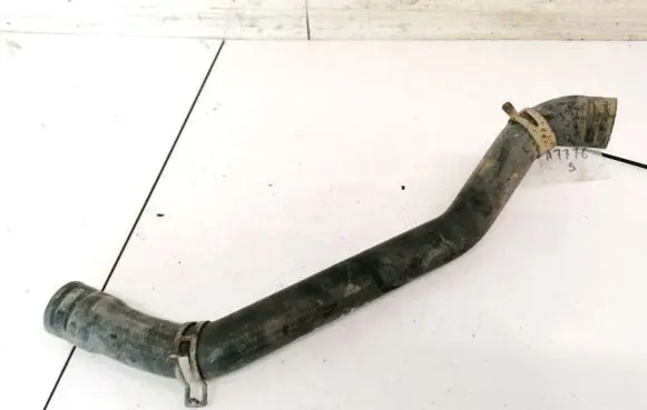 Volkswagen PASSAT B3 Engine coolant pipe/hose