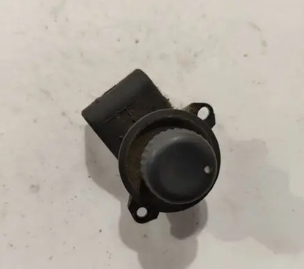 Renault Espace III Wing mirror control module 7700875674