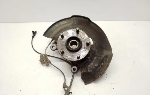 Toyota Avensis T270 Front wheel hub