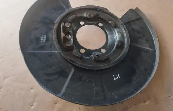 Infiniti G37 Rear brake disc plate dust cover 
