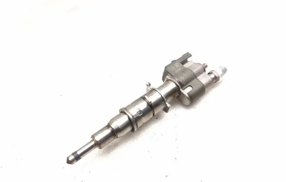 BMW 1 E82 E88 Fuel injector 7589048 758904807