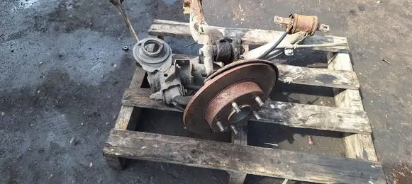 Rear wheel hub