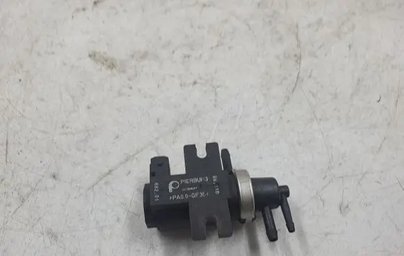 Audi A4 S4 B5 8D Turbo solenoid valve 