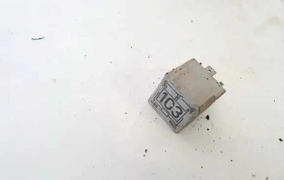 Volkswagen PASSAT B3 Other relay 357911253
