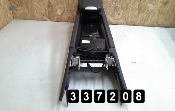 Mercedes-Benz ML W164 Glove box central console A1646801814