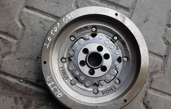 Seat Altea XL Dual mass flywheel 