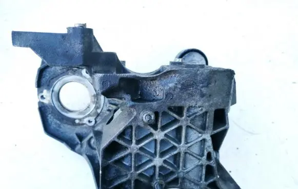 Chevrolet Cruze Engine mounting bracket