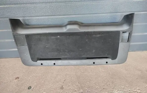 Citroen C5 Tailgate/boot lid cover trim 