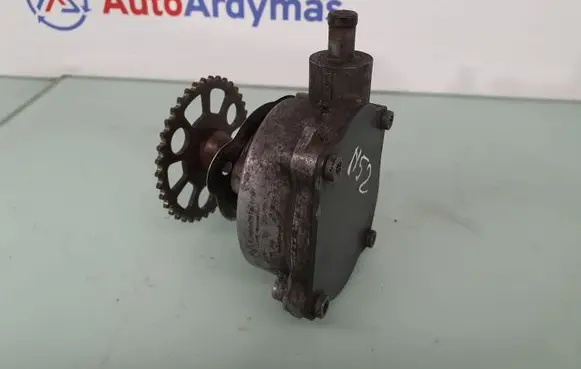 BMW 5 E60 E61 Vacuum pump 7519457 11667519457