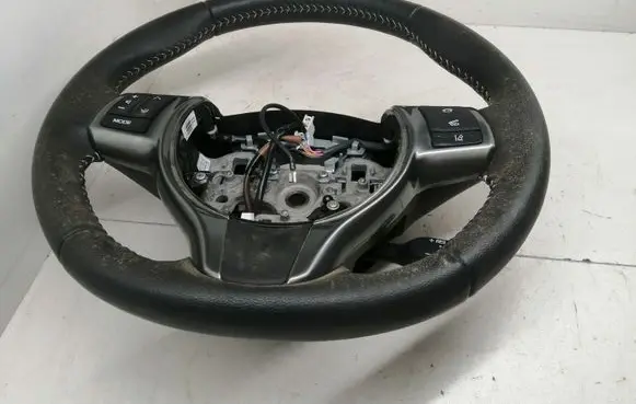 Toyota Yaris Steering wheel 306744199B2SAD 45100OD490C9 0060011148