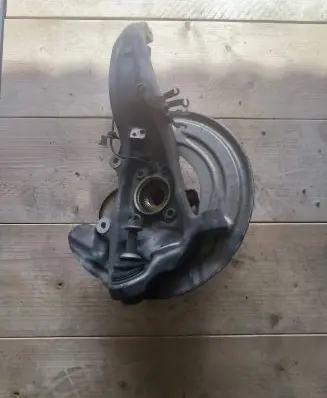 BMW 7 G11 G12 Front wheel hub spindle knuckle 100267092 687917101 6879171
