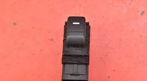 Land Rover Discovery 3 - LR3 Electric window control switch YUD501070PVJ