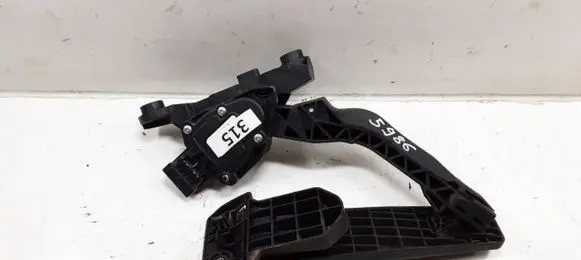 Hyundai i30 Accelerator pedal position sensor 32700XXXXX 5986