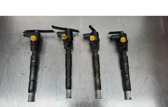 Fuel injectors set