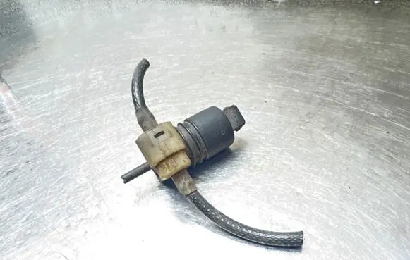 Opel Astra G Windscreen/windshield washer pump