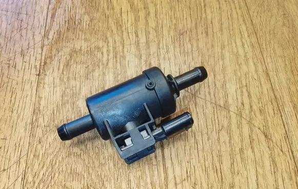 Porsche Macan (95B) Turbo solenoid valve 80A201892 06M906094