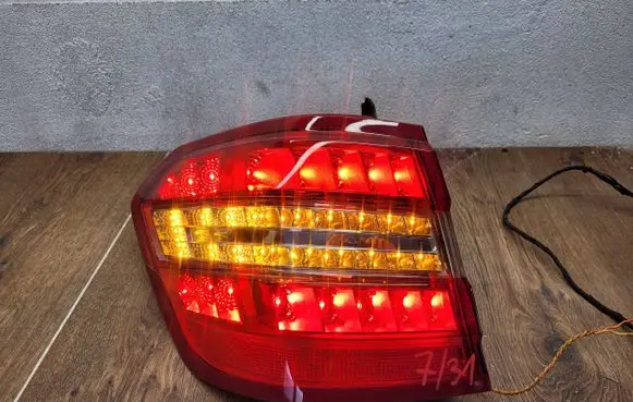 Mercedes-Benz E W212 Rear/tail lights A2128201964