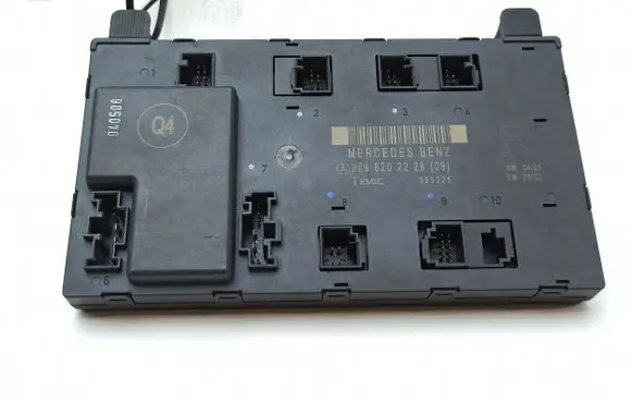 Mercedes-Benz CLK A209 C209 Door control unit/module 2098202226 35225