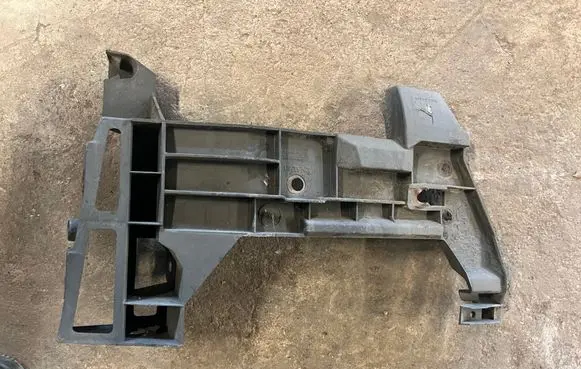 Renault Master II Rear bumper mounting bracket 7700352211 770035221