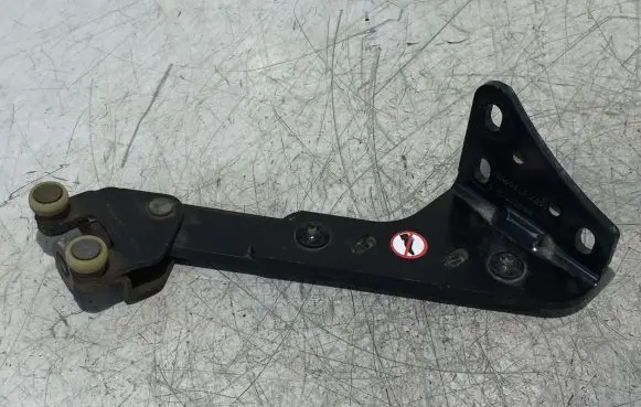 Toyota Proace Sliding door lower roller guide/hinge 98080758
