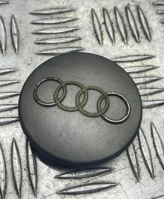Audi A8 S8 D3 4E Original wheel cap 8D0601170