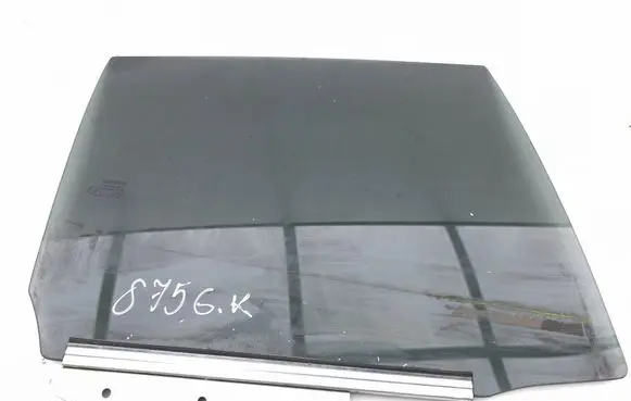 Toyota Avensis T250 Rear door window glass 