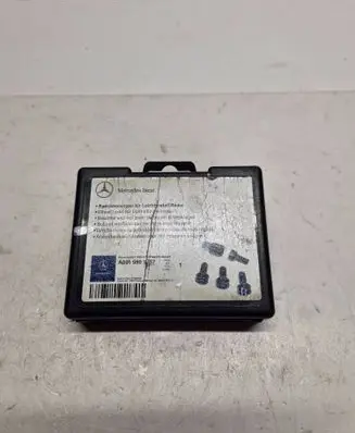 Mercedes-Benz E W212 Anti-theft wheel nuts and lock A0019901707