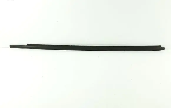 Toyota Yaris Rubber seal front door window/glass 