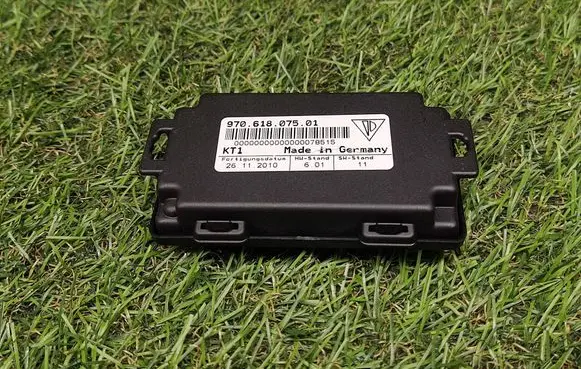 Porsche Panamera (970) Battery control module 97061807501 26112010 200000001