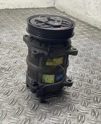 Volvo S40, V40 Air conditioning (A/C) compressor (pump)