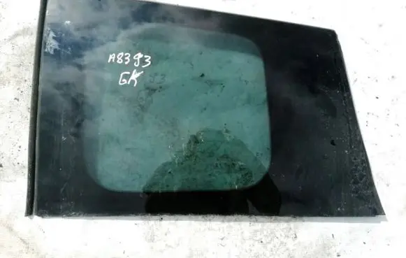 Mazda 5 Rear side window