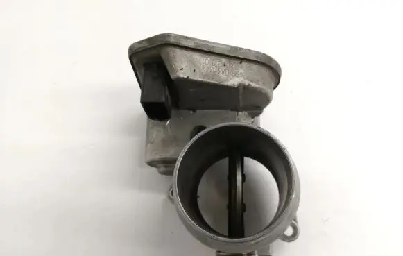BMW 1 E81 E87 Throttle valve 7804373