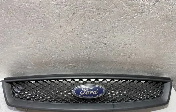 Ford Focus Front grill 4M518138AE 4M518200AJ 4M518200BD