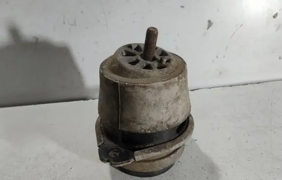 Volkswagen Touareg I Engine mount vacuum valve 