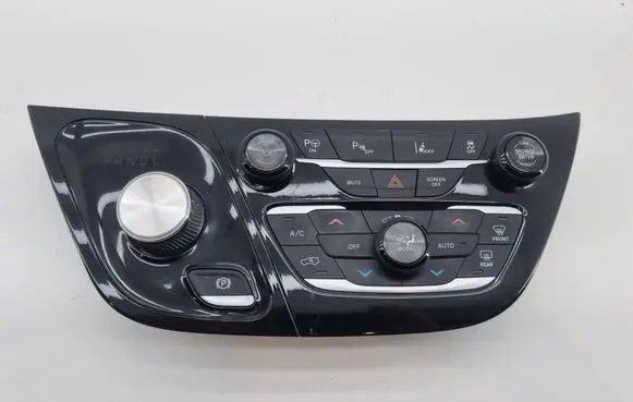 Chrysler Pacifica Climate control unit P6EV321X8AB T209710166
