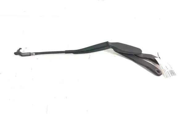 Front wiper blade arm