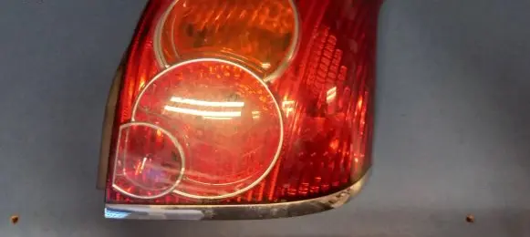 Toyota Avensis T250 Rear/tail lights RS102